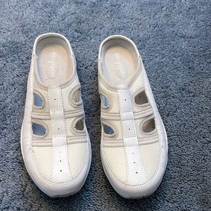 easy spirit slip on